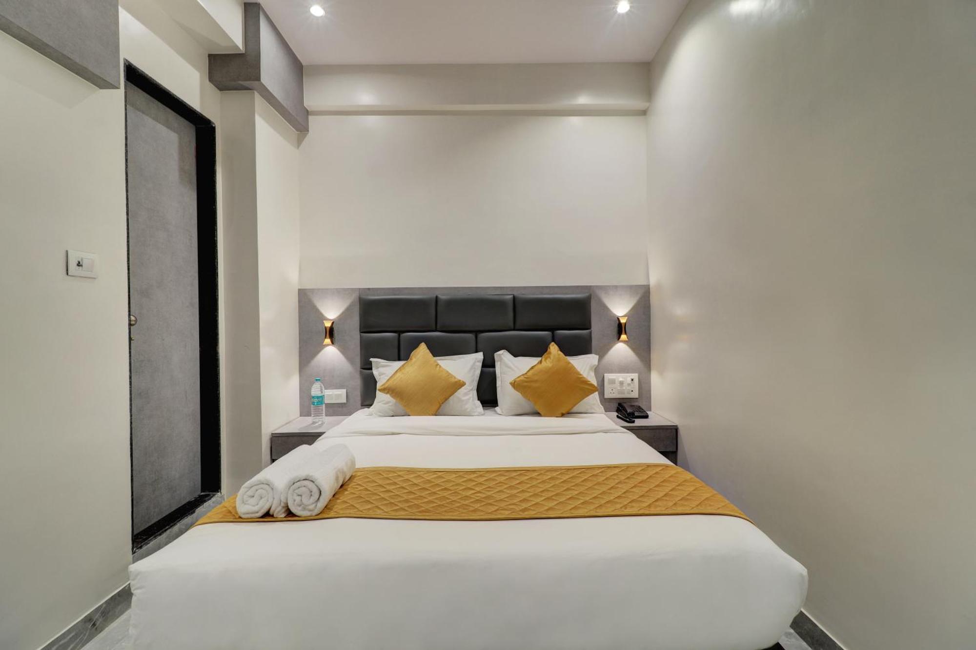 Hotel Enigma Inn Mumbai Ngoại thất bức ảnh
