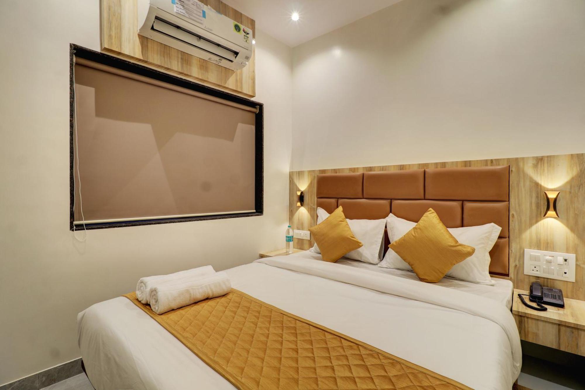 Hotel Enigma Inn Mumbai Ngoại thất bức ảnh
